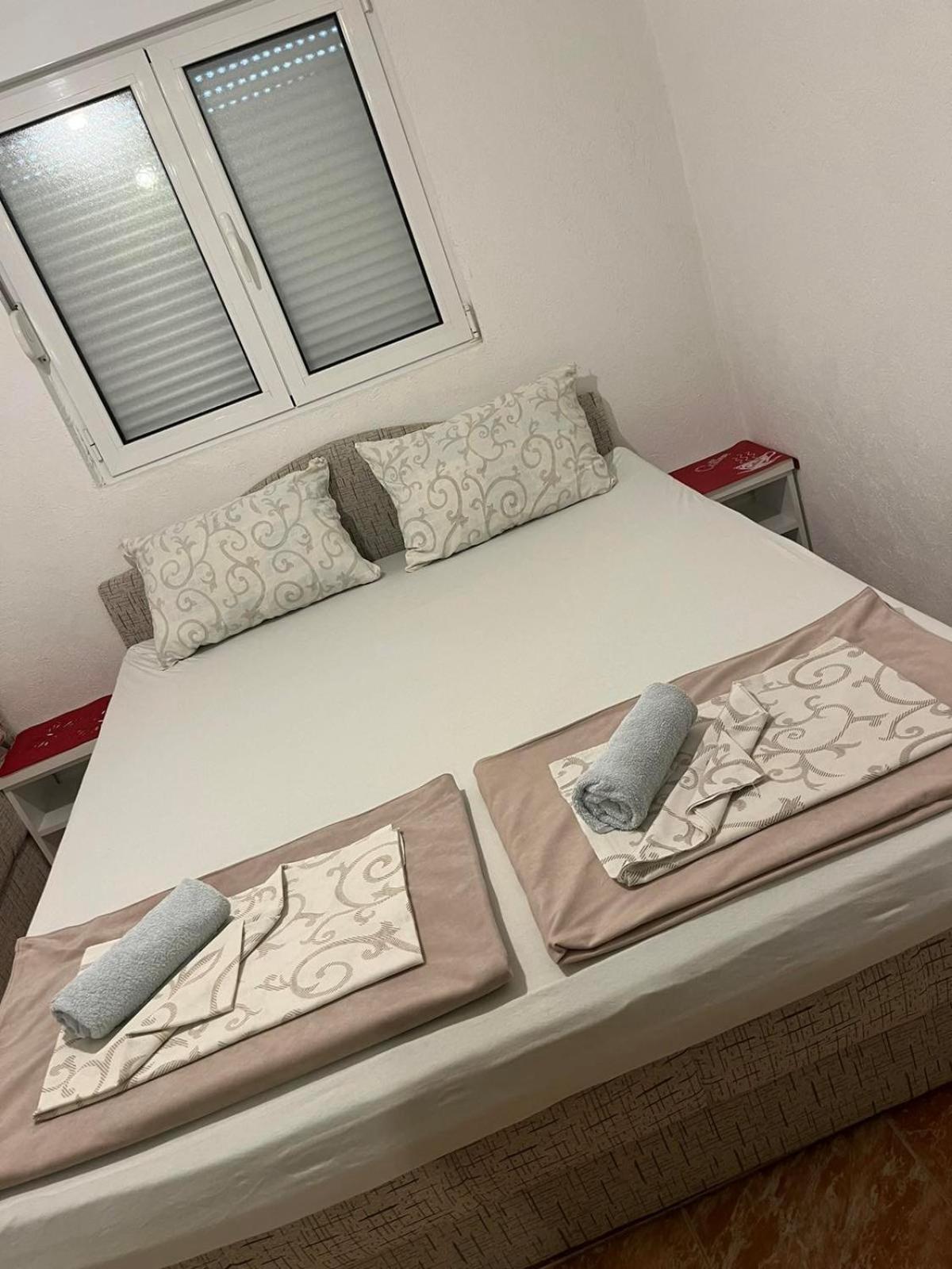 Apartmani Neda Bane Петровац Экстерьер фото