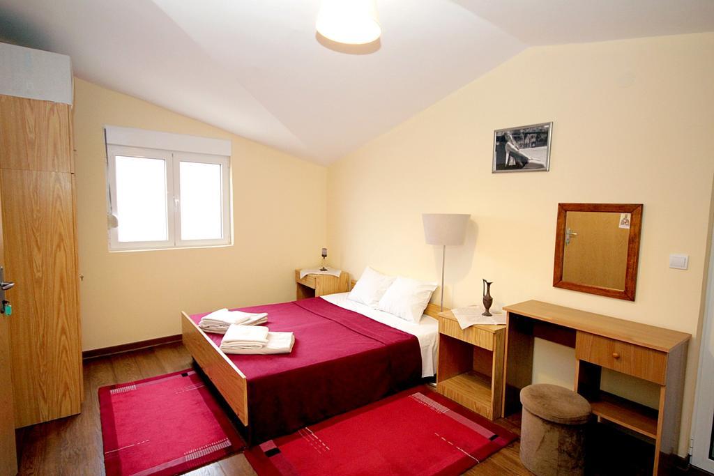 Apartmani Neda Bane Петровац Номер фото