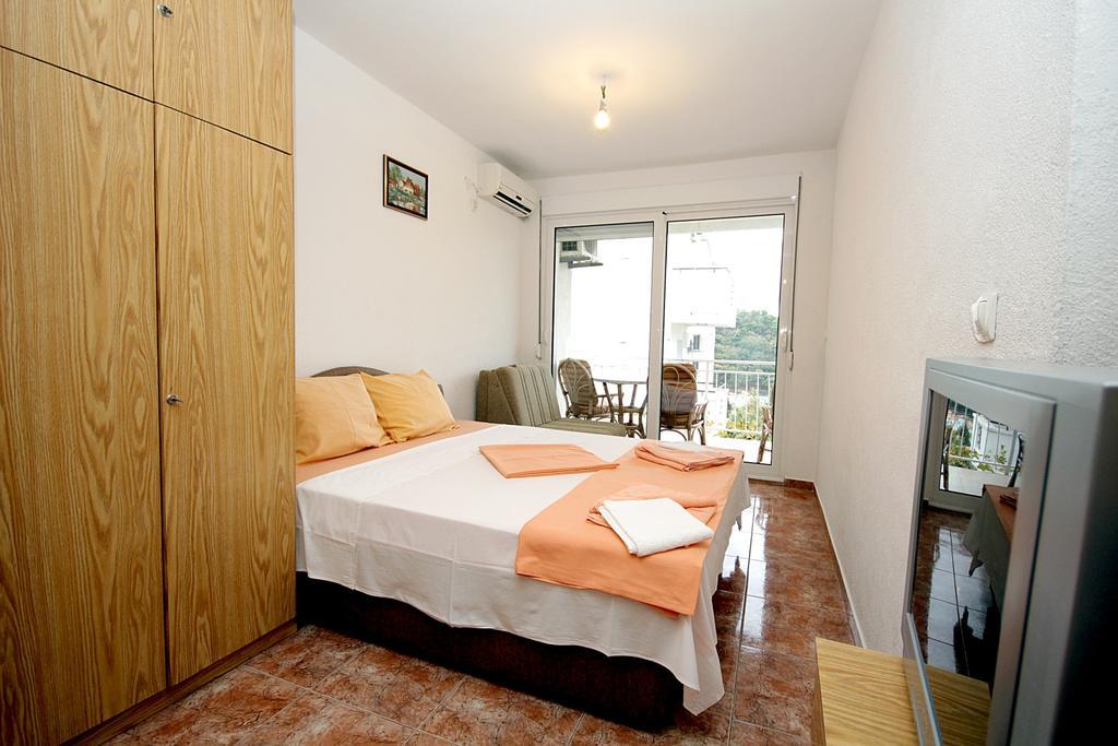 Apartmani Neda Bane Петровац Номер фото