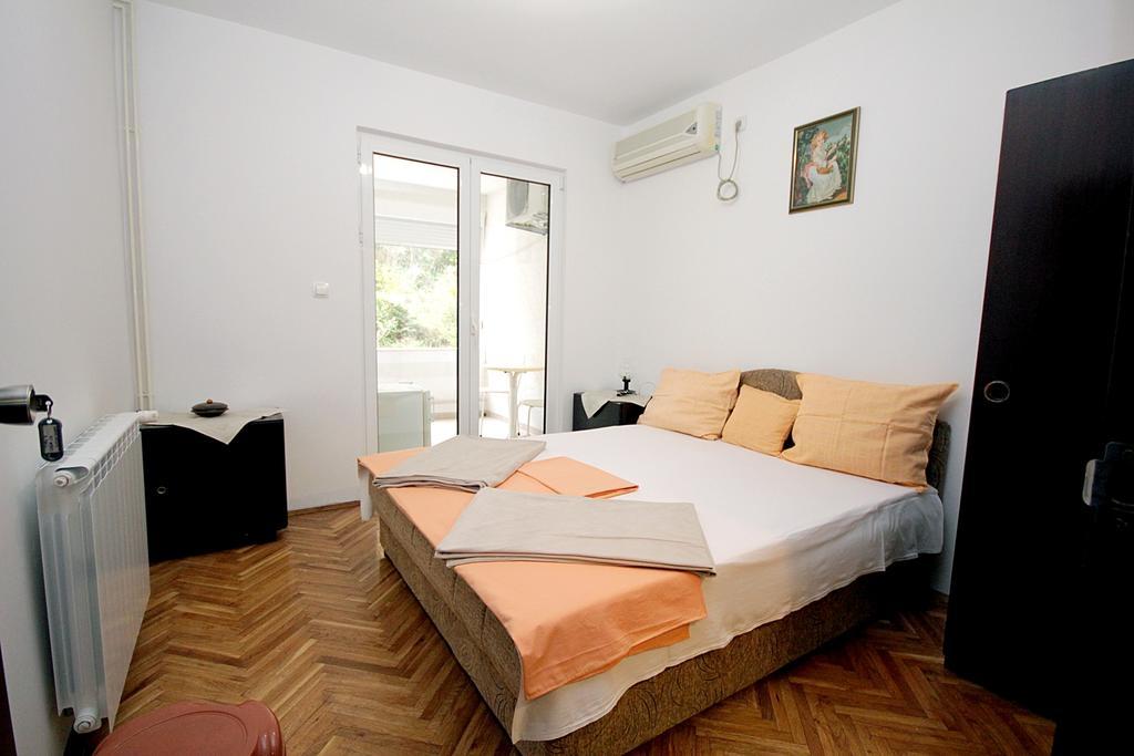 Apartmani Neda Bane Петровац Номер фото