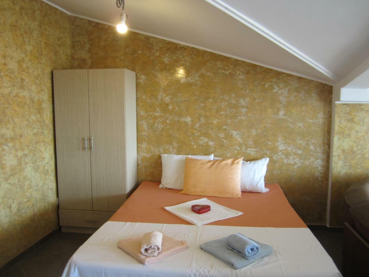 Apartmani Neda Bane Петровац Экстерьер фото